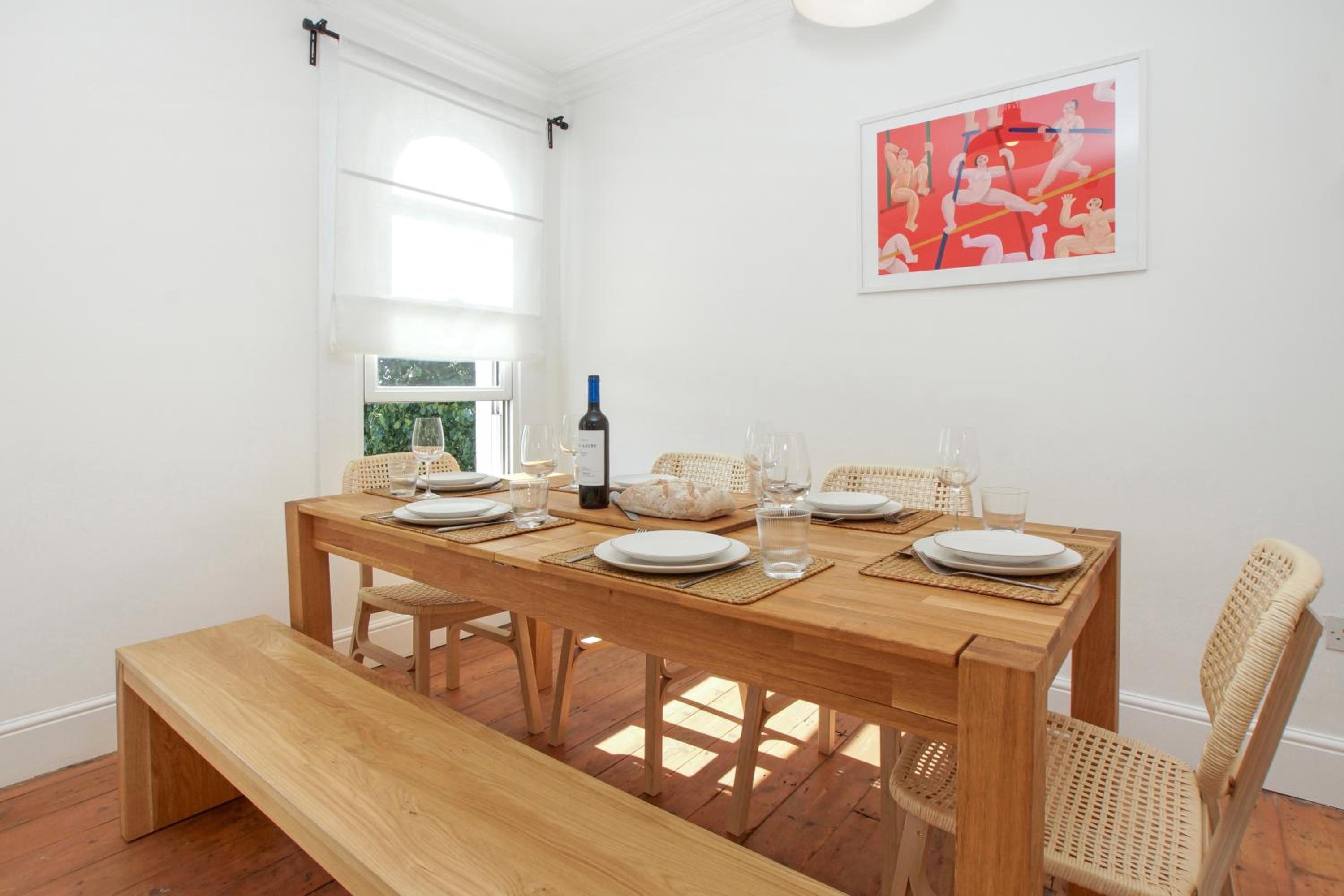 Bright, stylish & cosy 3-Bed Flat near Mile End