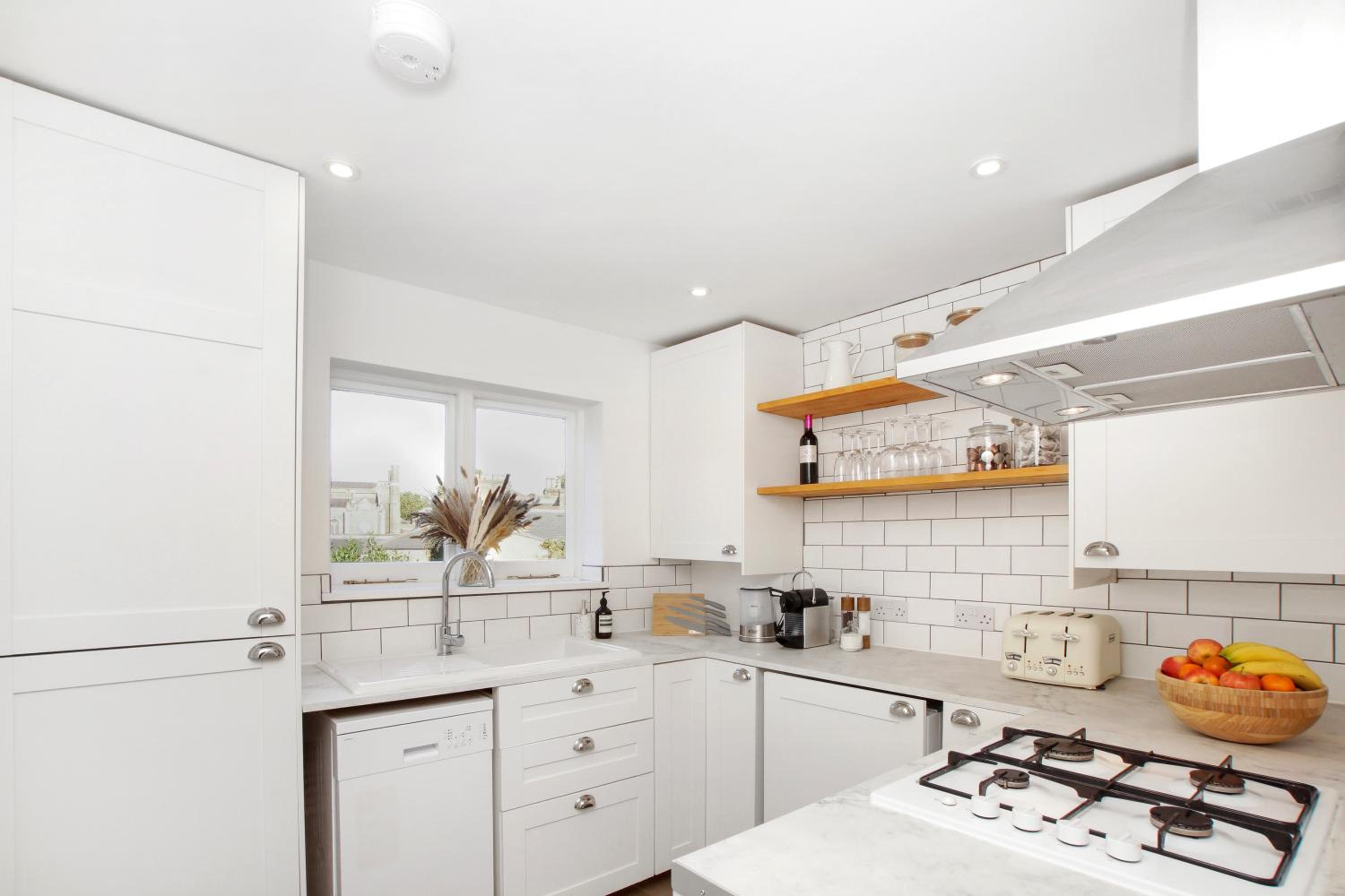 Bright, stylish & cosy 3-Bed Flat near Mile End