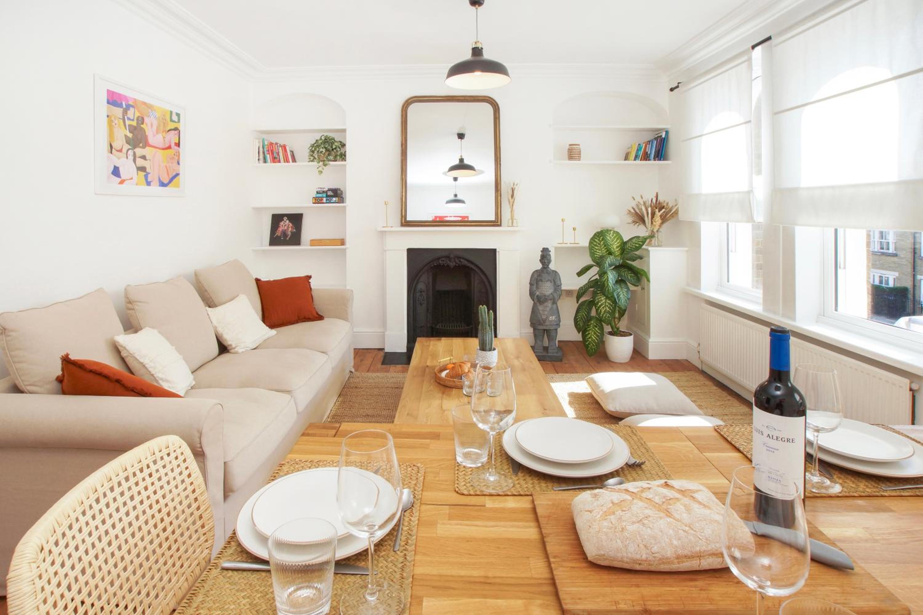 Bright, stylish & cosy 3-Bed Flat near Mile End
