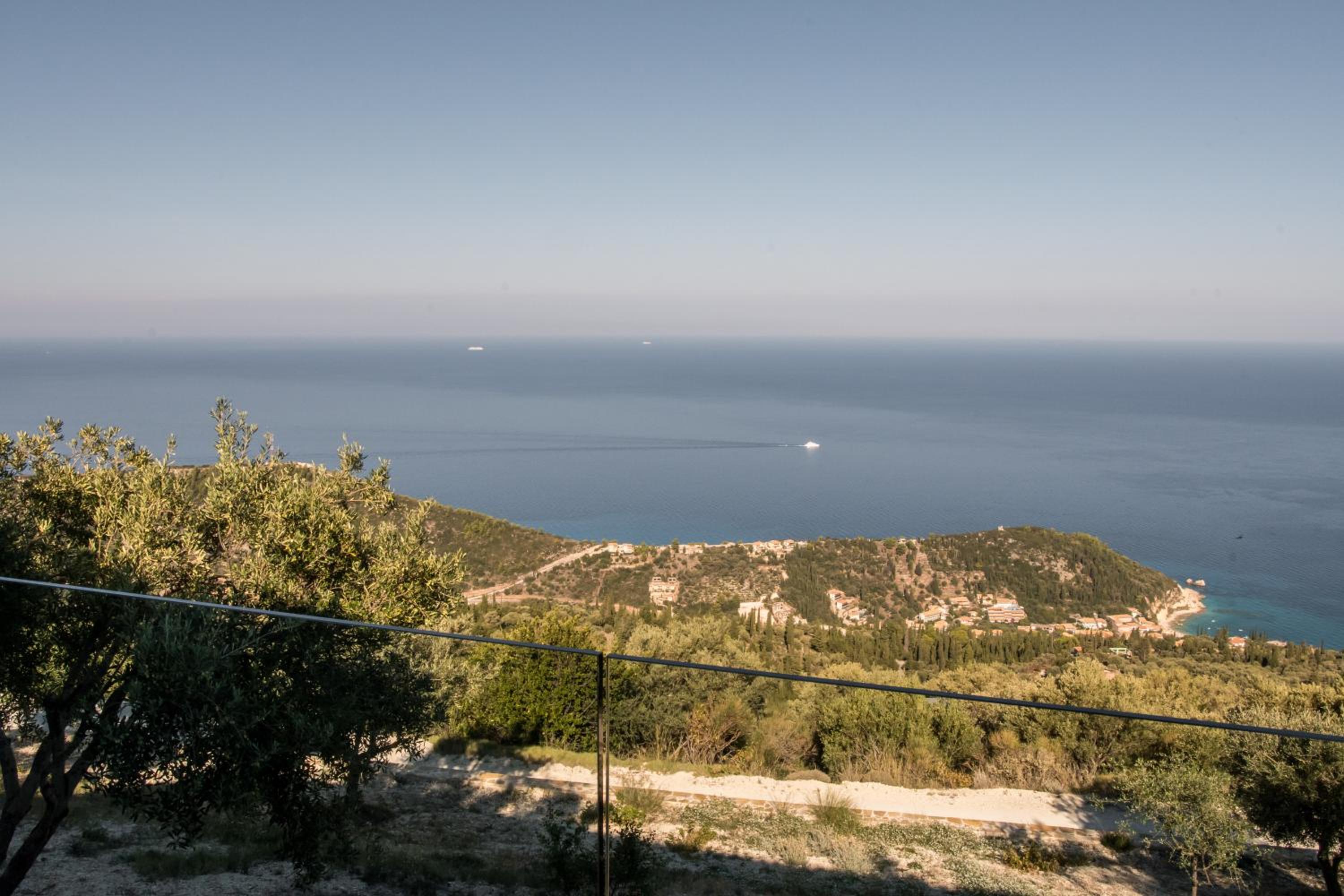 TOPAZ AGIOS NIKITAS photo 4