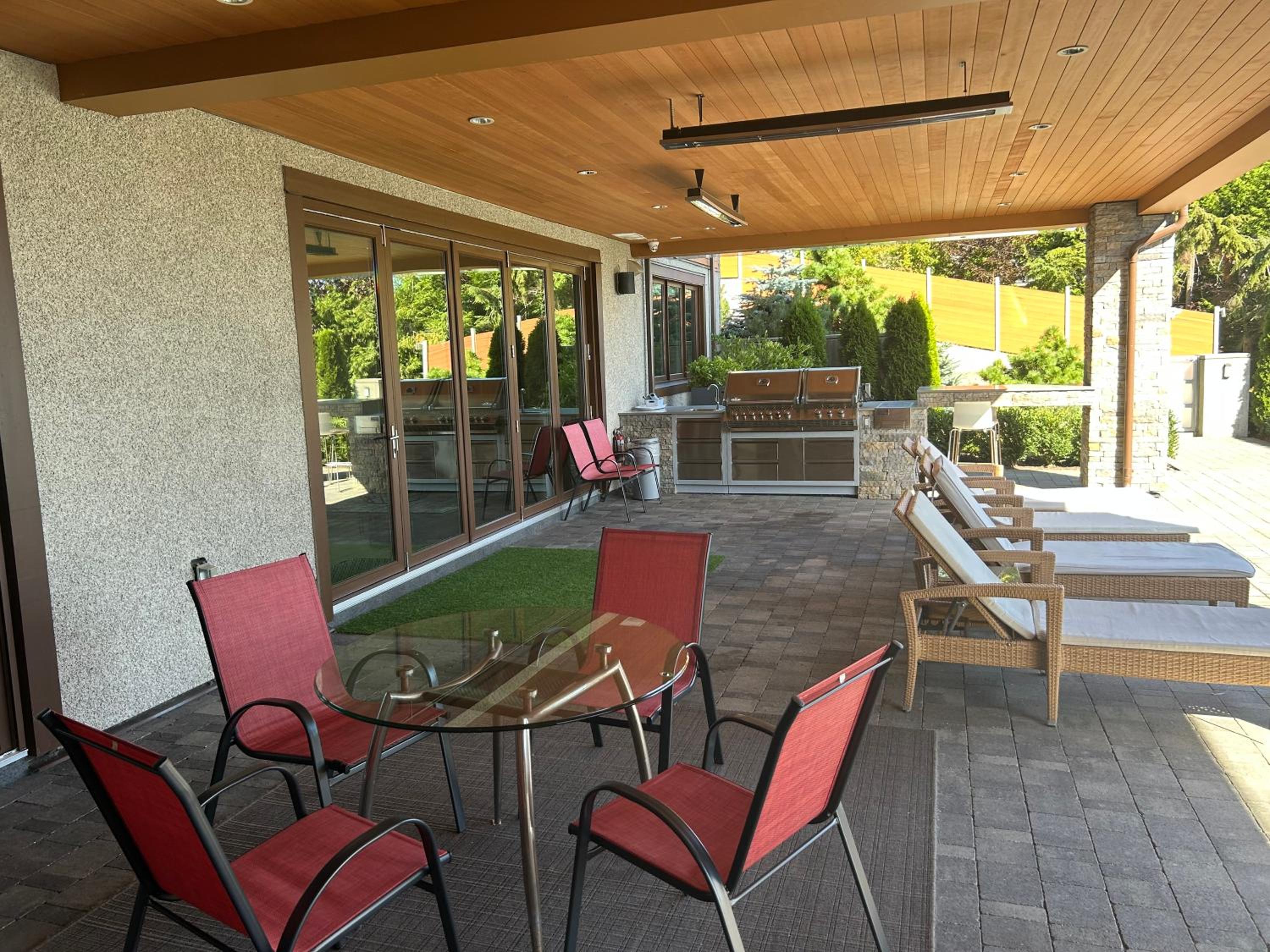 Luxury accomodation in West Vancouver