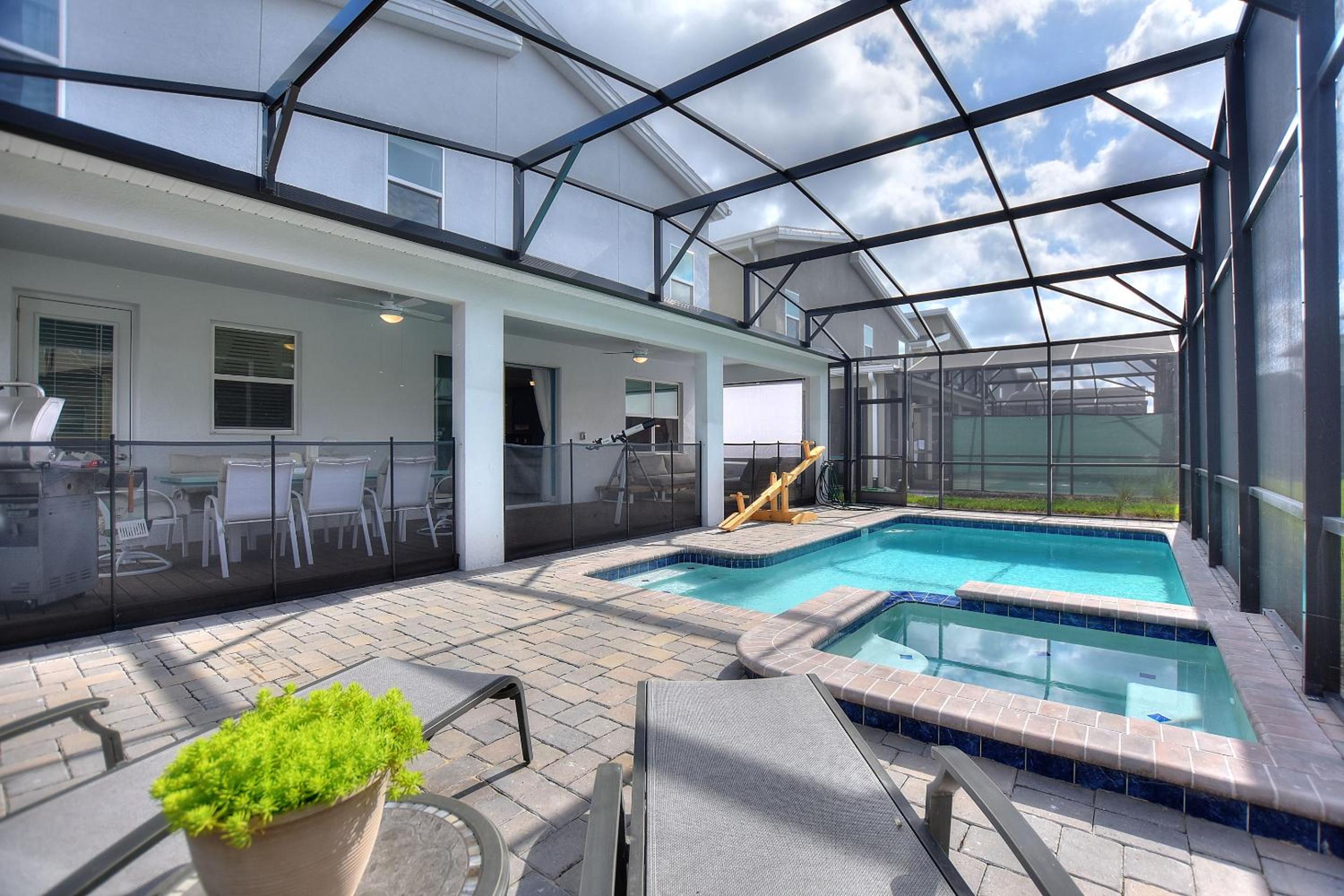 Luxury Villa near Disney 8 Bedroom Private Pool & Playground1