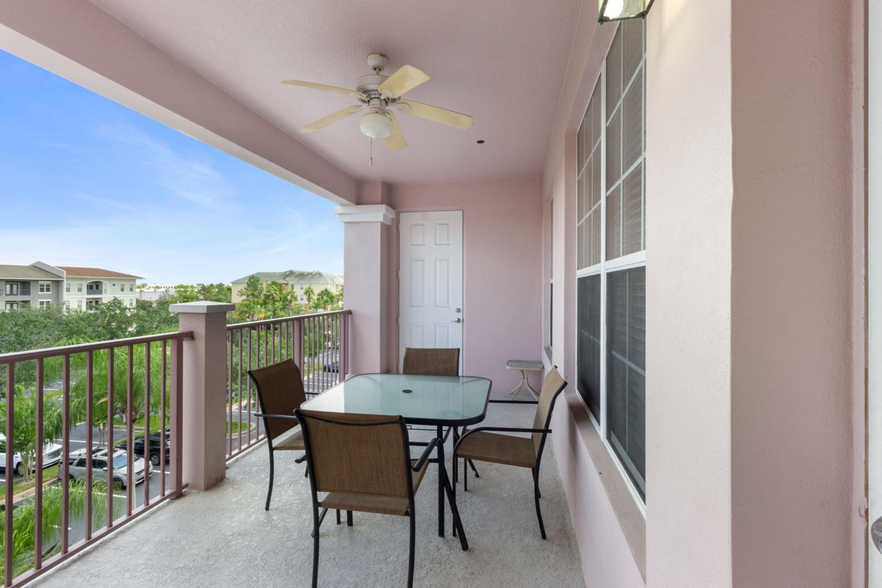 Executive 3 Bedroom Villa at Universal,Convention Center, Vista Cay