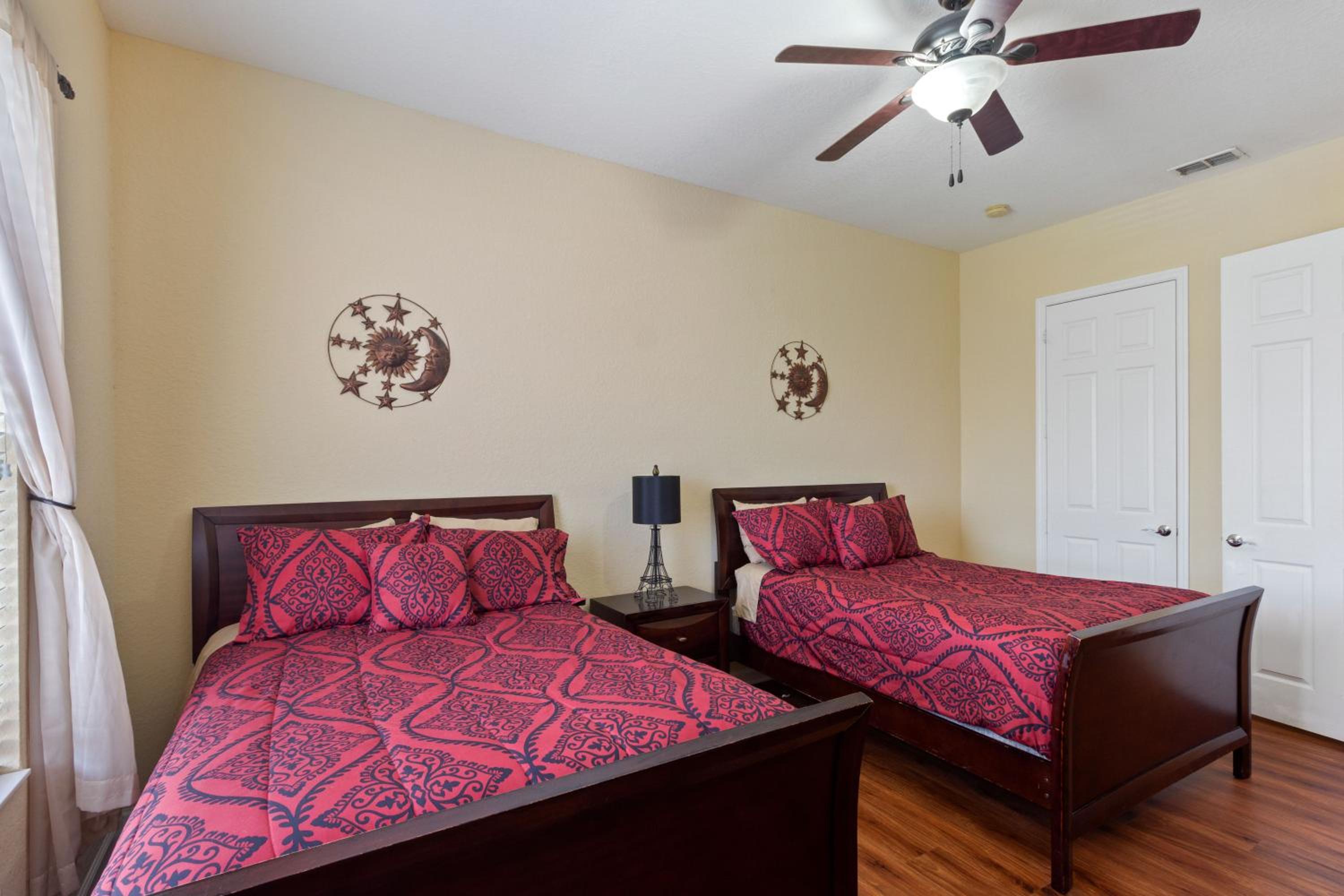 Executive 3 Bedroom Villa at Universal,Convention Center, Vista Cay