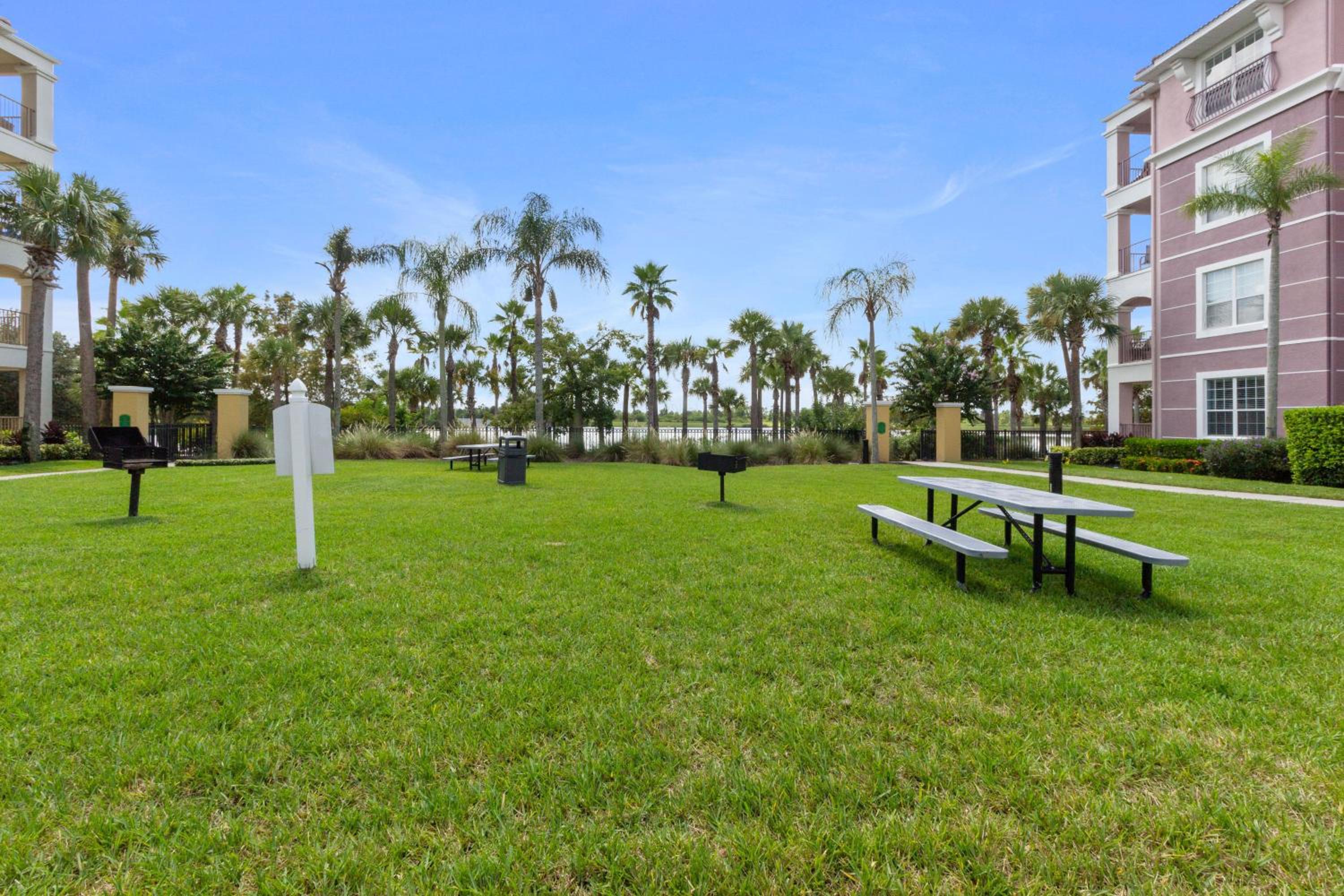 Executive 3 Bedroom Villa at Universal,Convention Center, Vista Cay