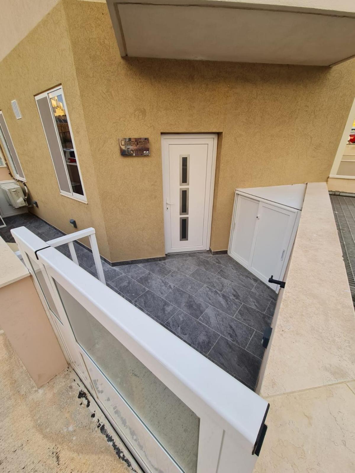 Crescent Corner photo 2