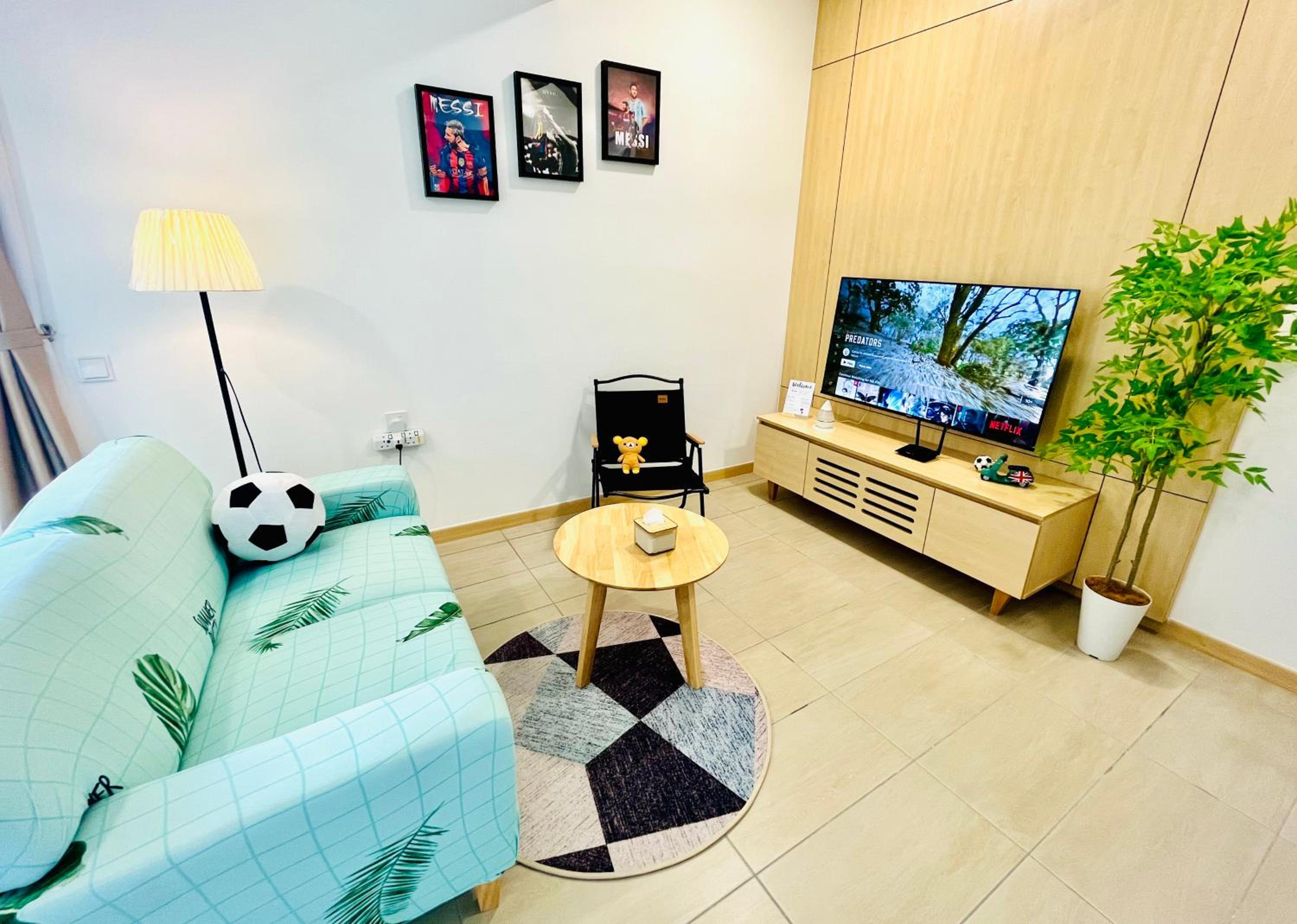 Netflix-Seaview-SunsetView-PuteriBeach-Mutiara Beach Resort Melaka photo 6