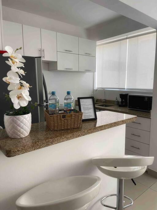 Acogedor y céntrico apartamento en Miraflores view 5
