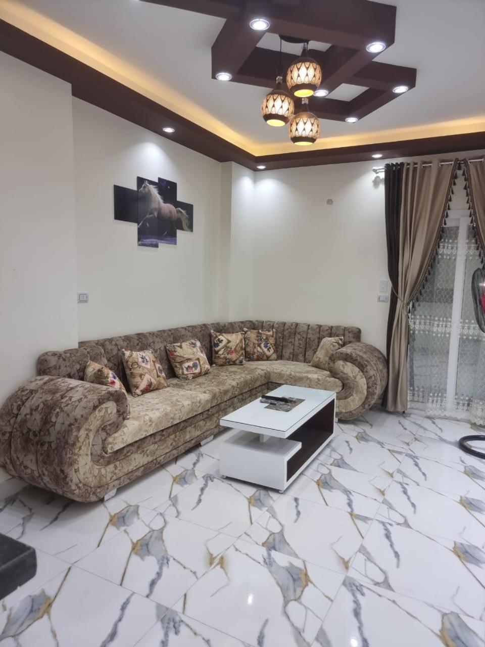 Monaliza .cral house