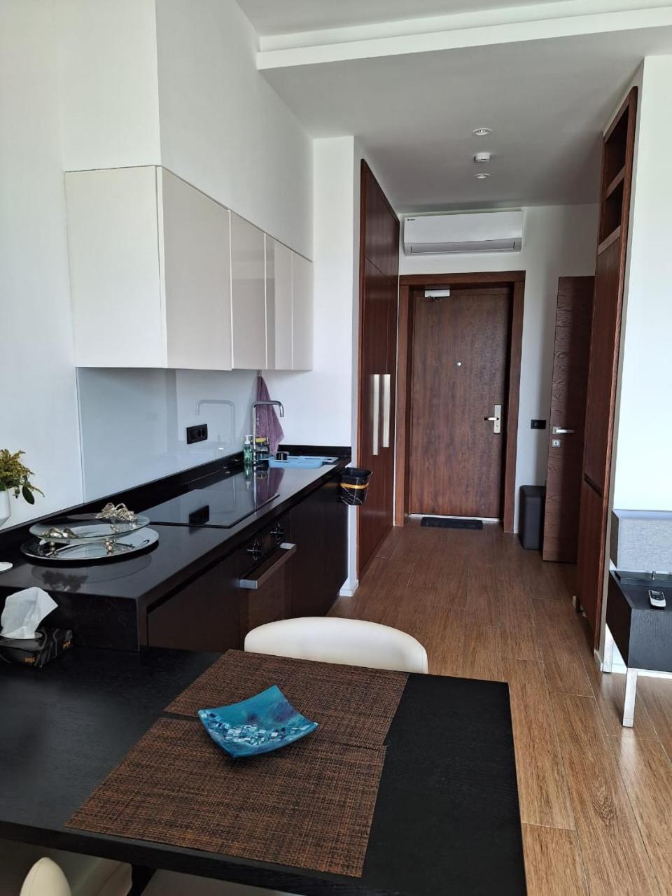 Sea Breeze White Villas 2