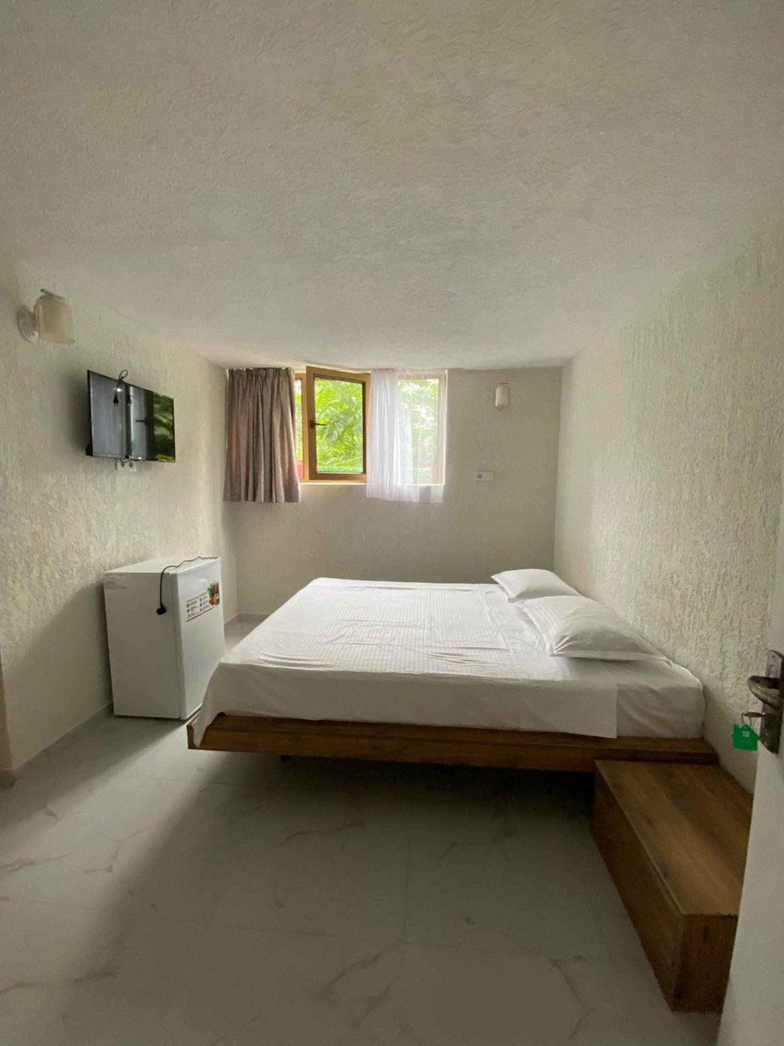 Hotel Barbare