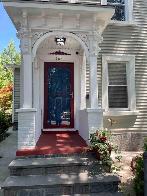Beautiful Studio Apartment in Historic House view 2