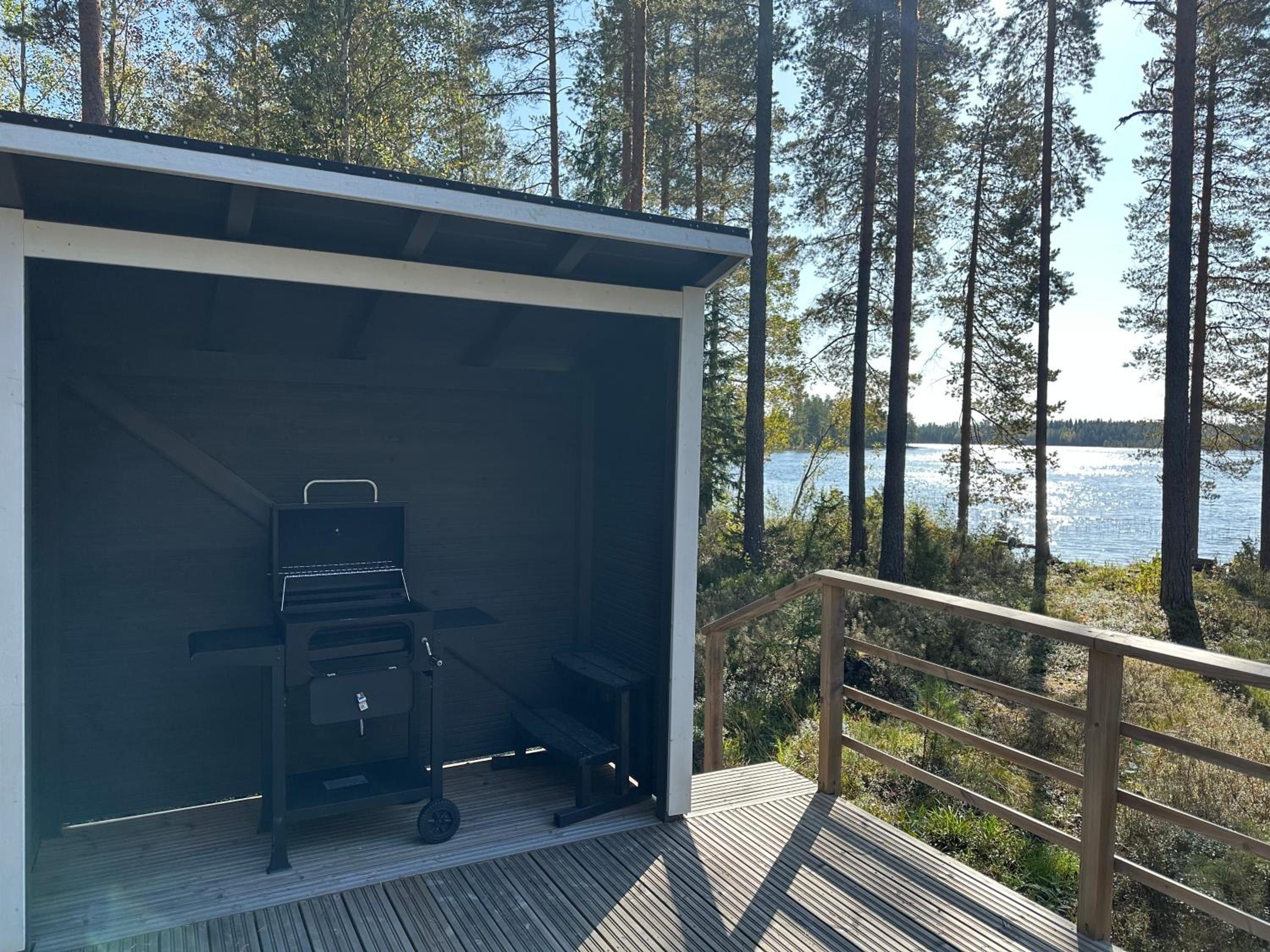 Iloinen Mökki