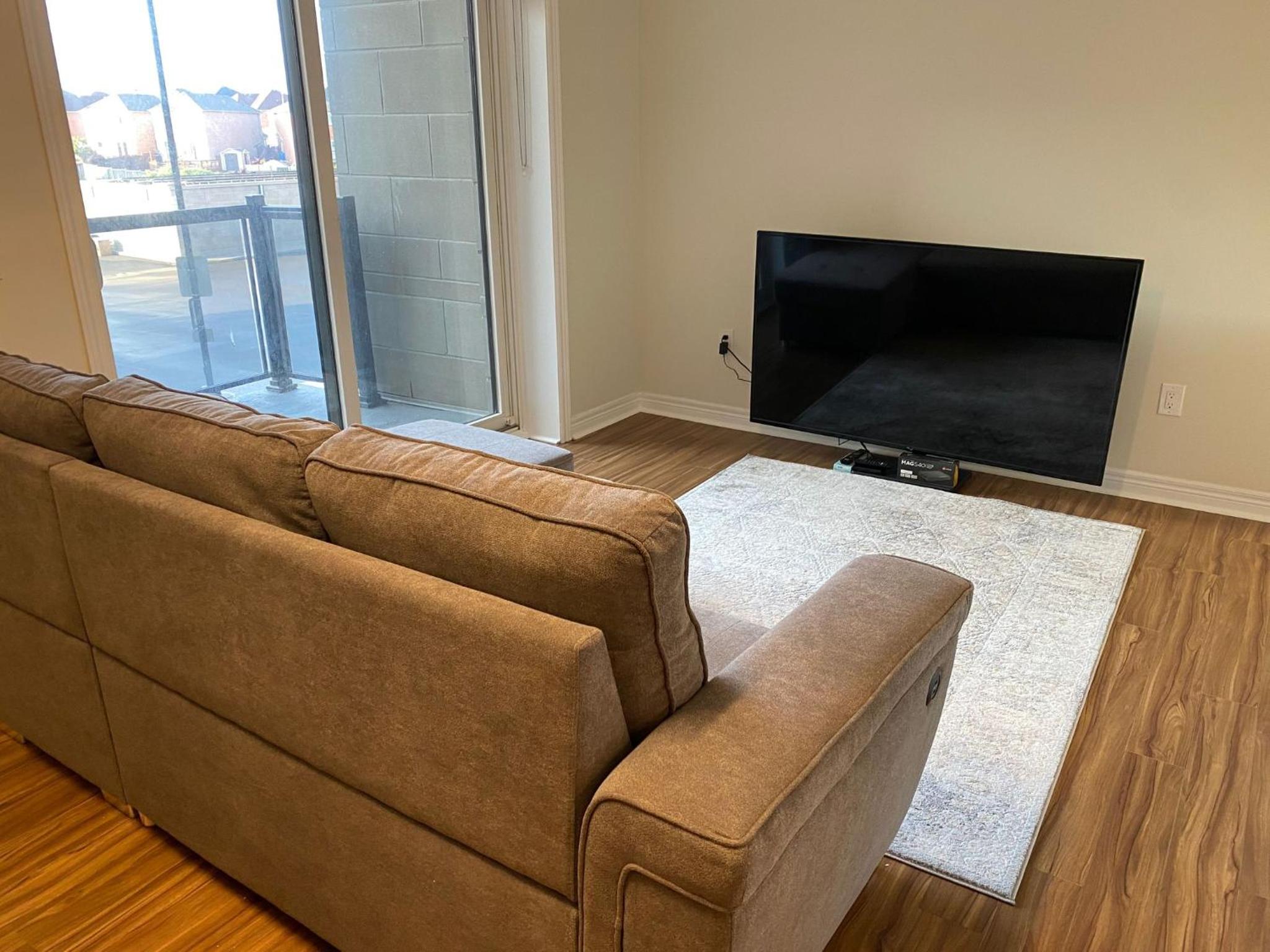 10 The 3 Bed 2 Bath Weekend Getaway Property with Underground Parking
