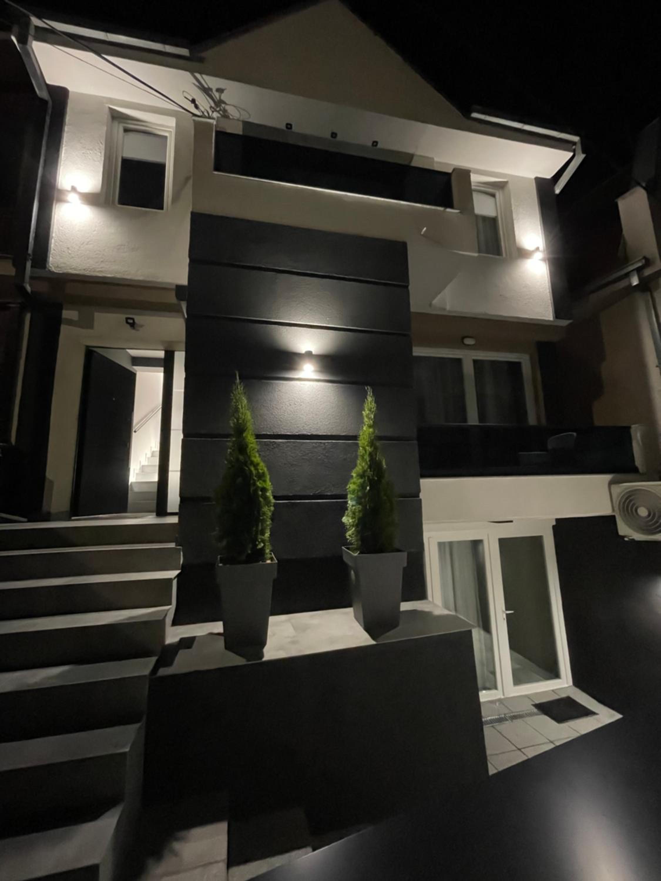 Kali Apartments