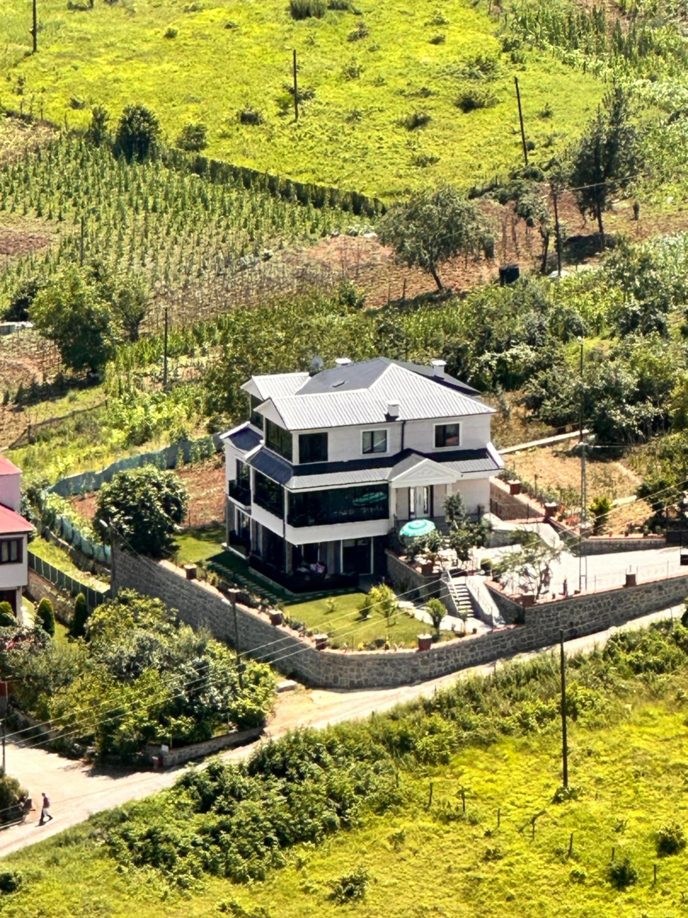 Fuays Villa Premium view 2