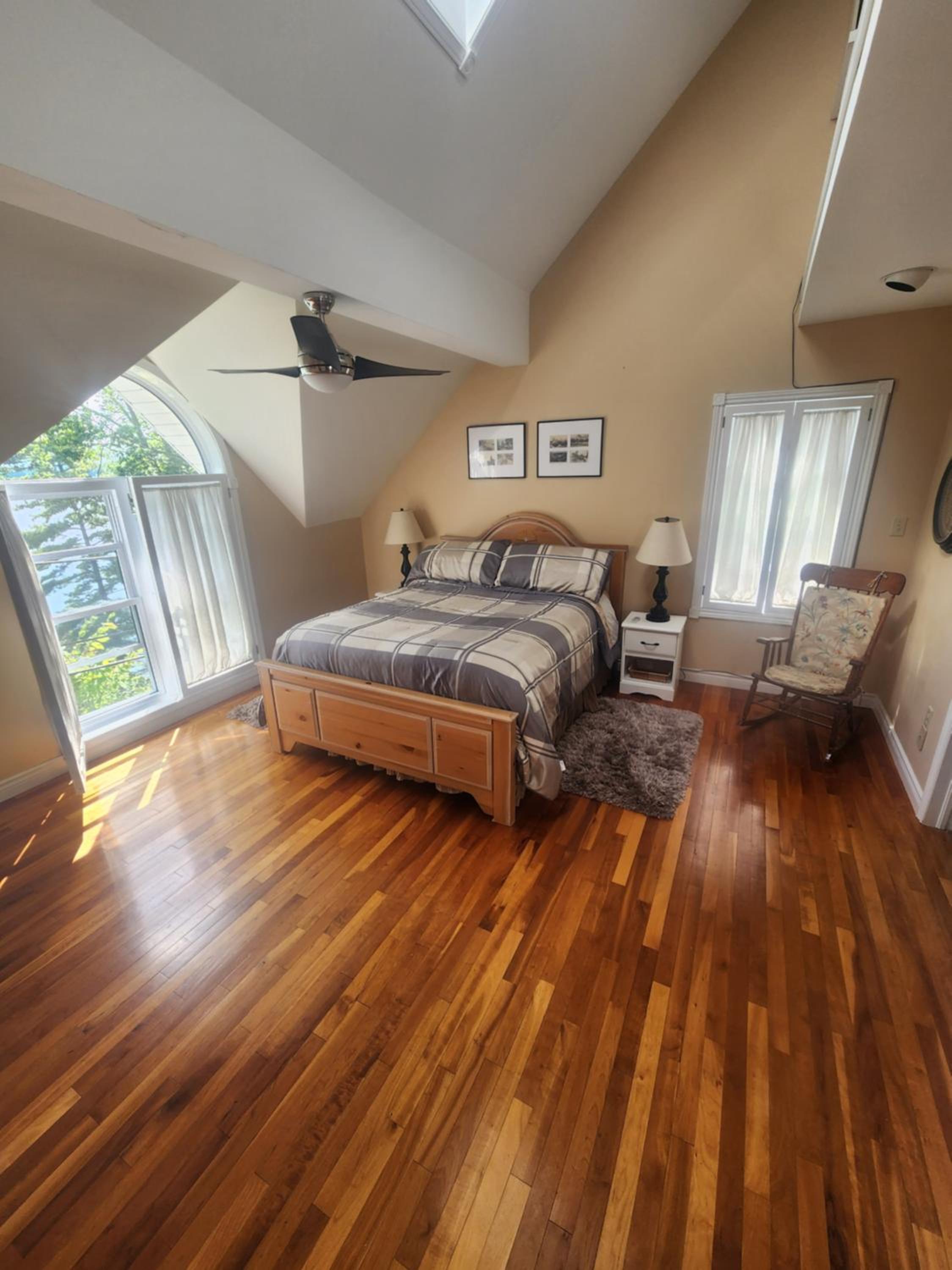 The Oaks Lake House