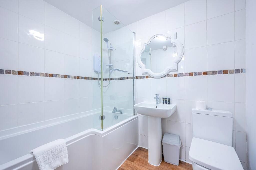 *F2GH* for your most relaxed & Cosy stay + Free Parking + Free Fast WiFi *