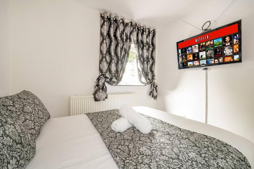 *F2GH* for your most relaxed & Cosy stay + Free Parking + Free Fast WiFi *