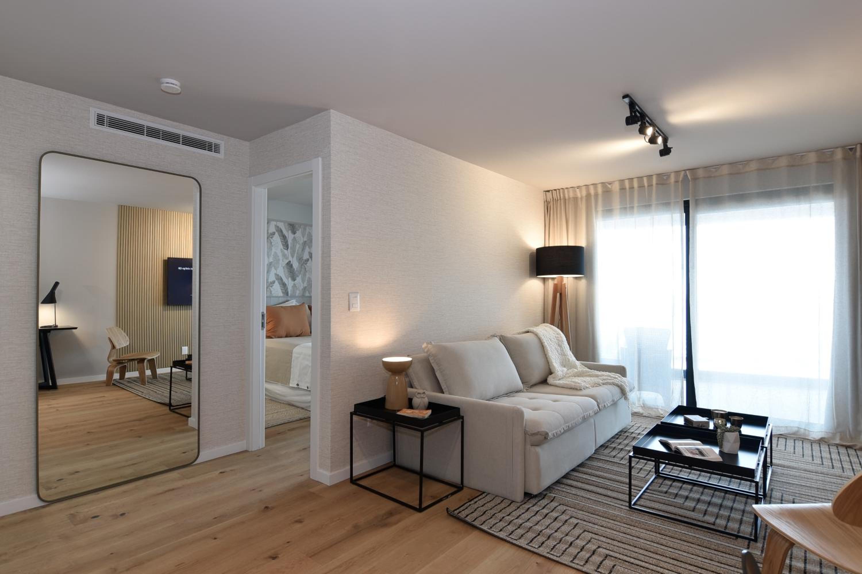 ZENHAUS - Vistas al Mar en Exclusivo Apartamento con Garage view 2