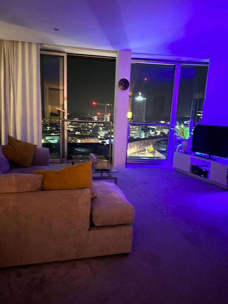 Sky views Lux Rotunda House City Center