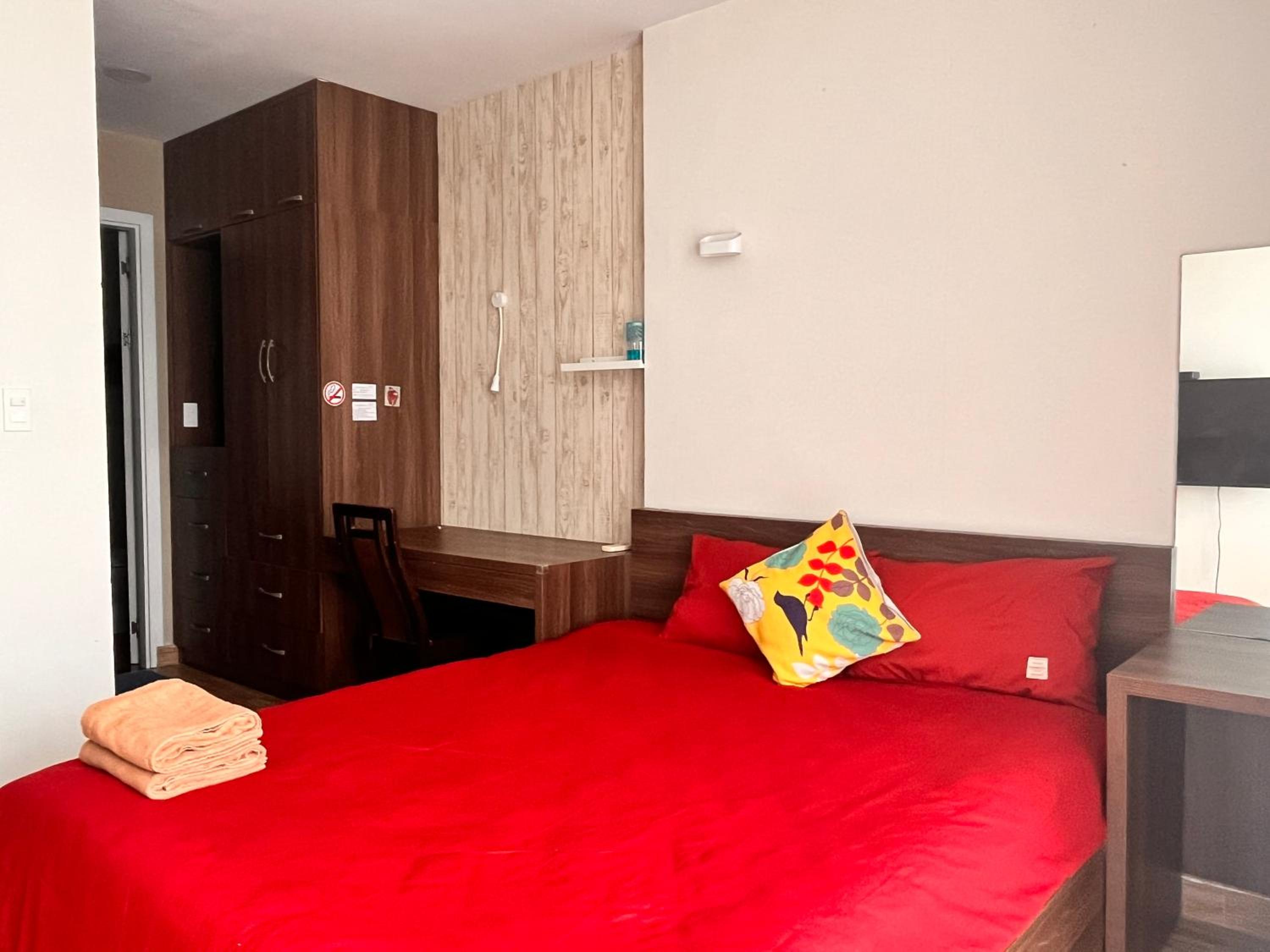 KIRAKUAN CHILL 2BR Pool/Gym