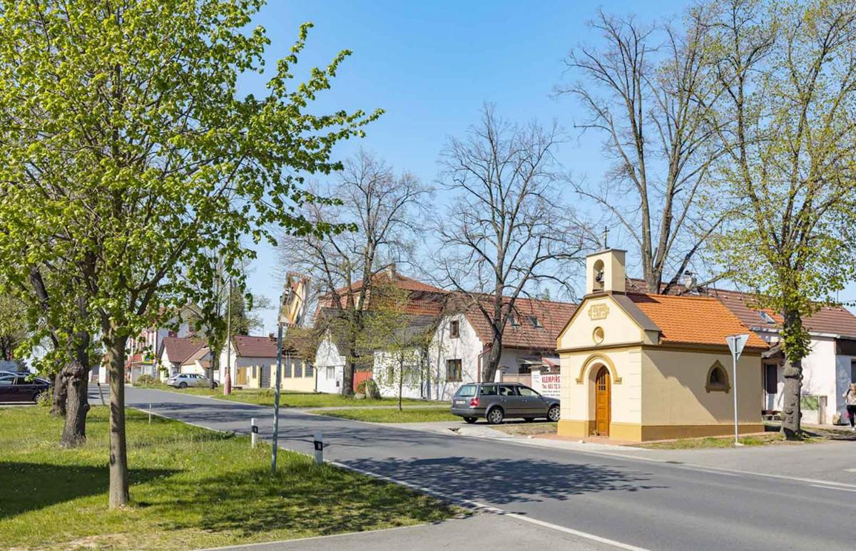 LASKARA Garden Apartment by Prague Forest