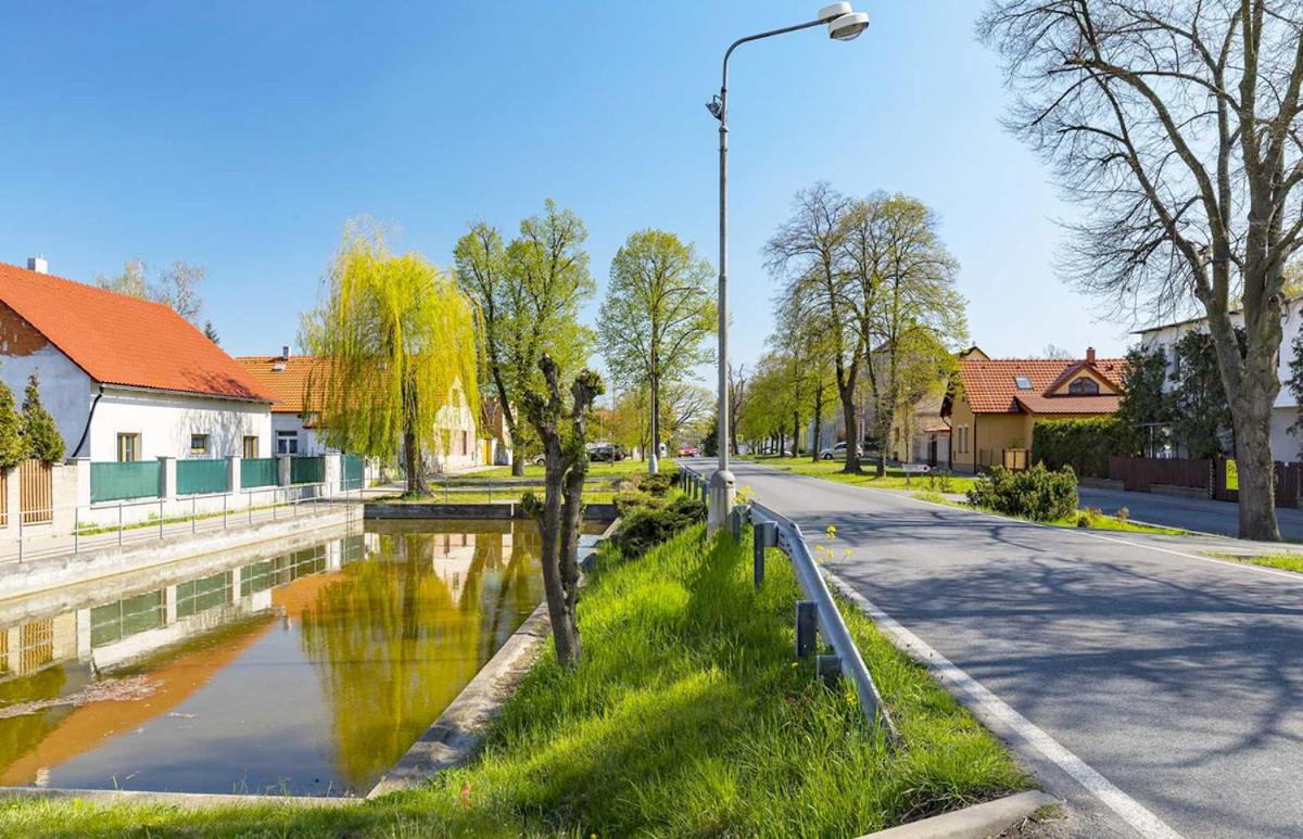 LASKARA Garden Apartment by Prague Forest