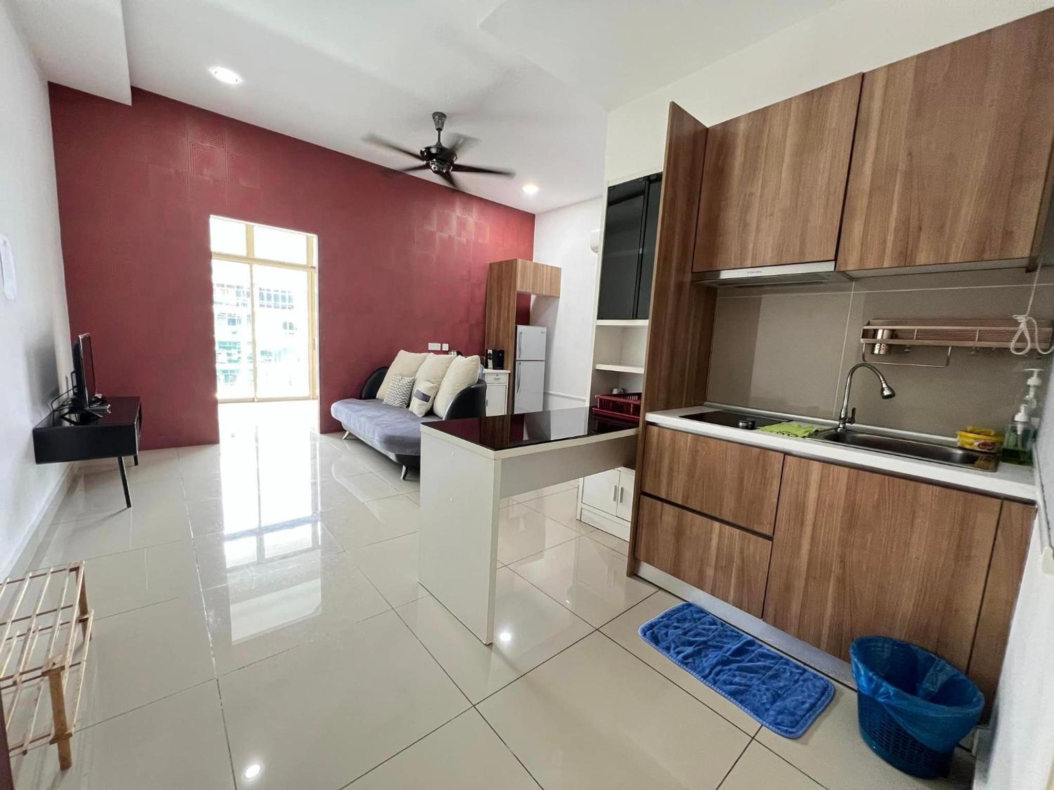 PALAZIO CONDO (MOUNT AUSTIN)