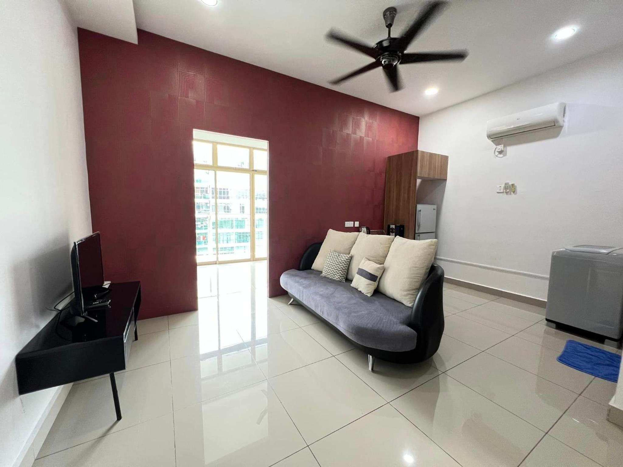 PALAZIO CONDO (MOUNT AUSTIN)