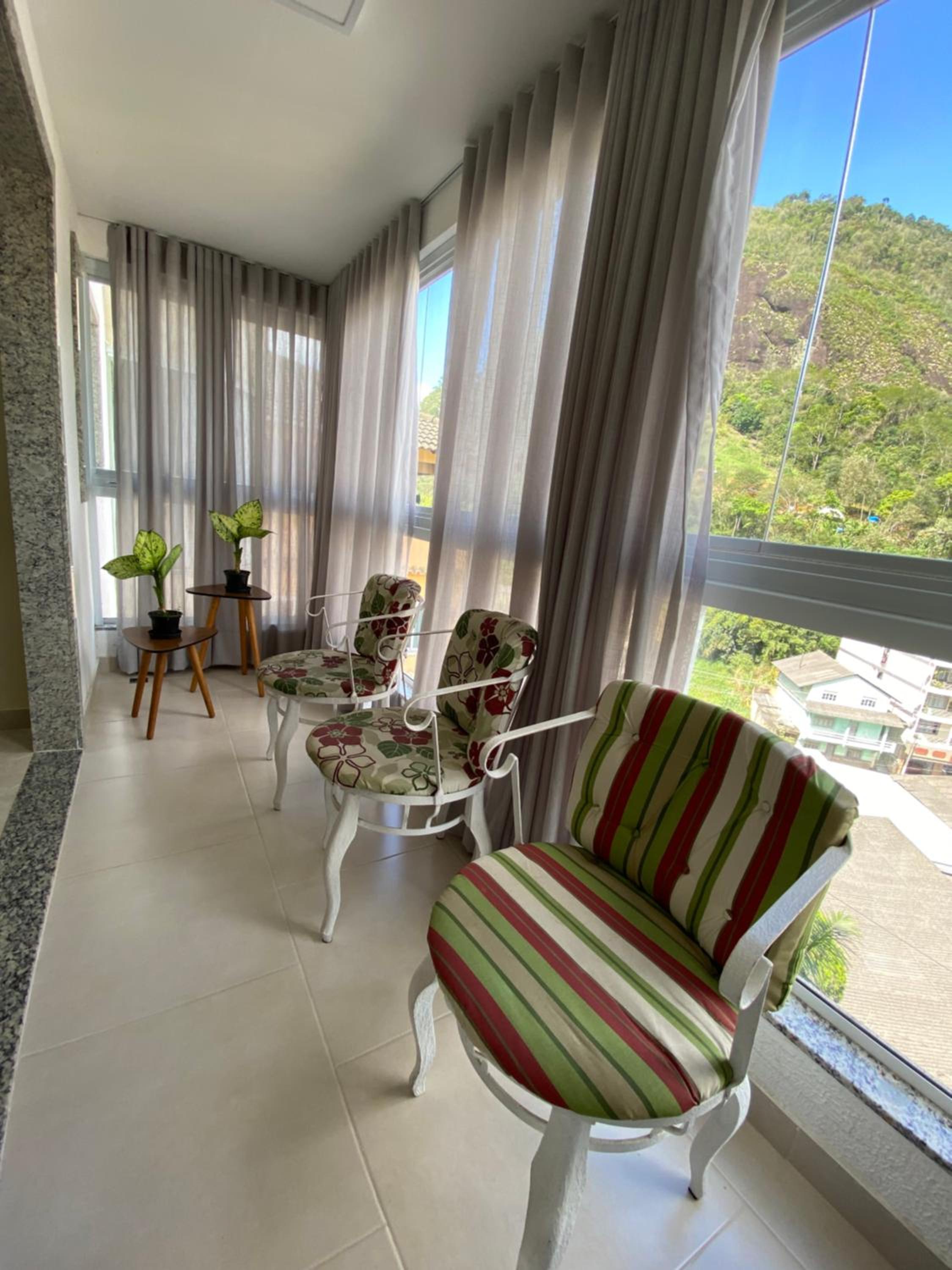 Apartamento completo no centro de Domingos Martins