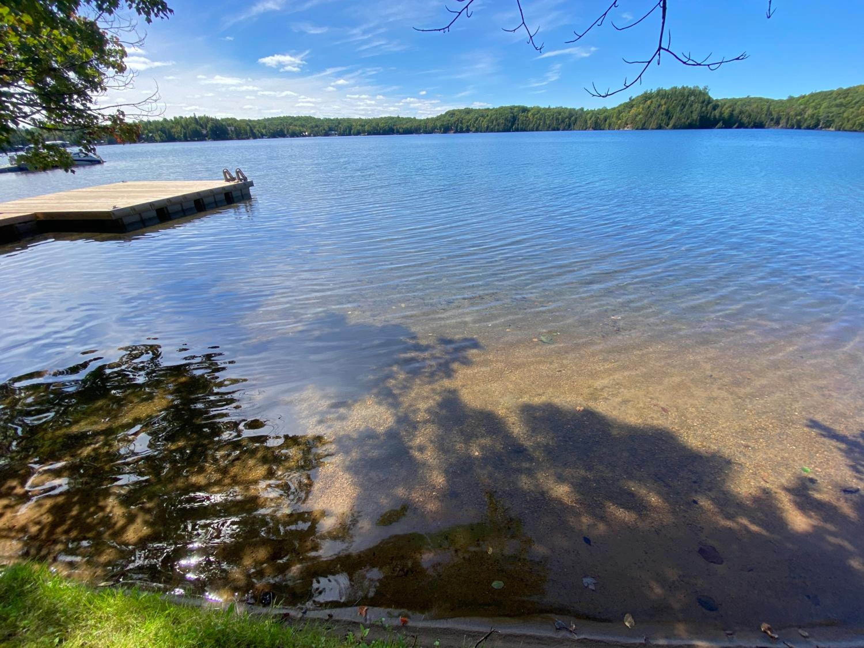 Dreamy Family Oasis ~ Lake Access ~ Games ~Skiing~Snowmobiling~Winter and Summer Activities