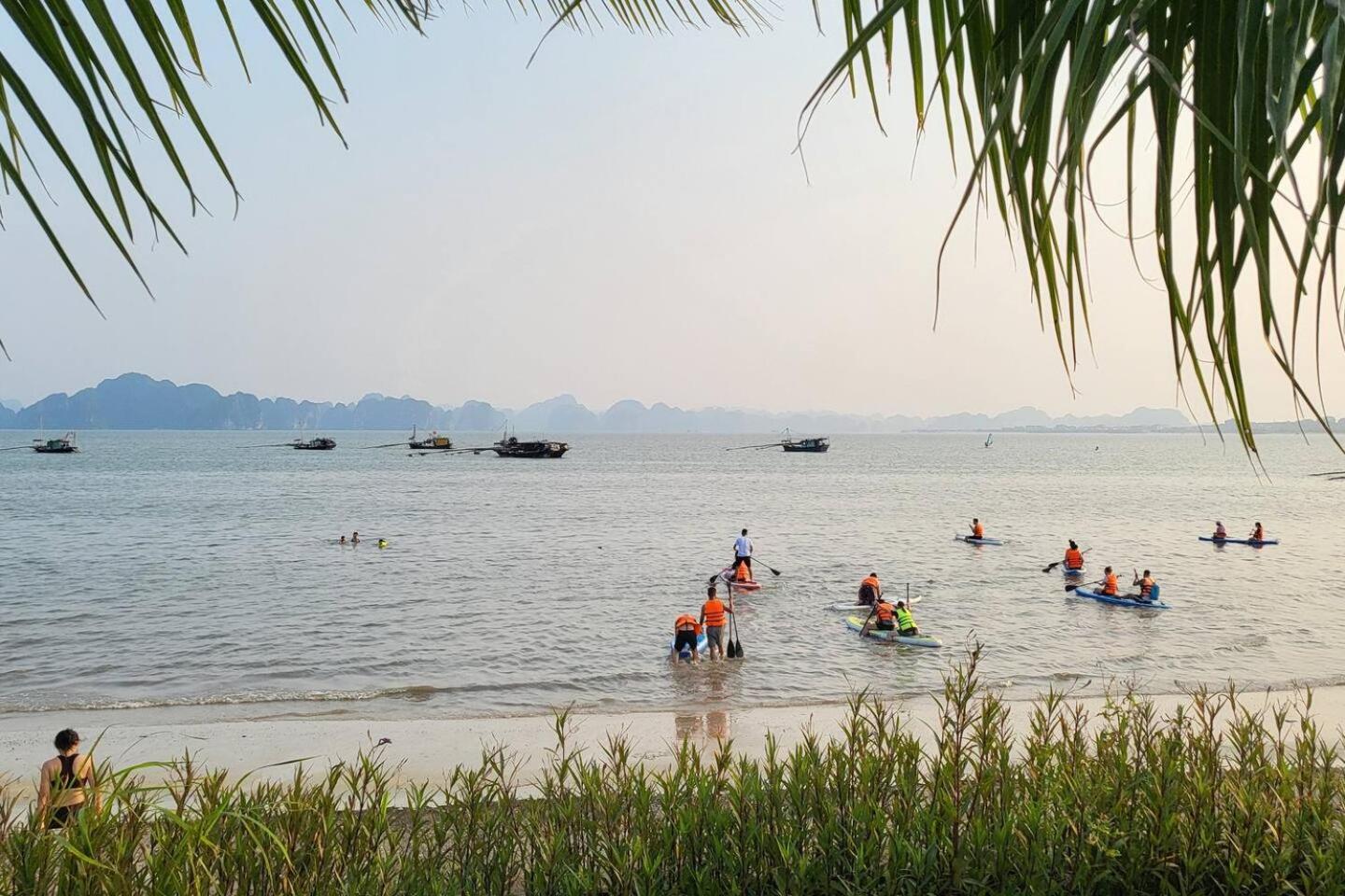 Sea View Sandy Homestay Citadines Marina view 5