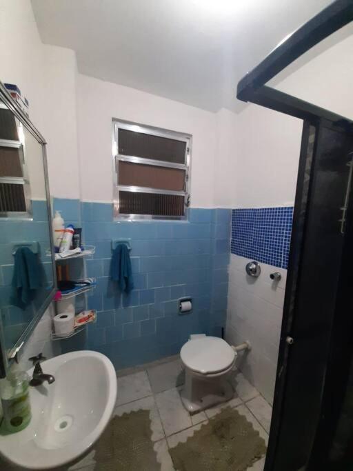 Kitnet a 20 metros da praia