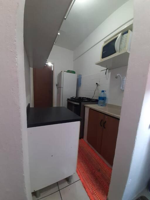 Kitnet a 20 metros da praia