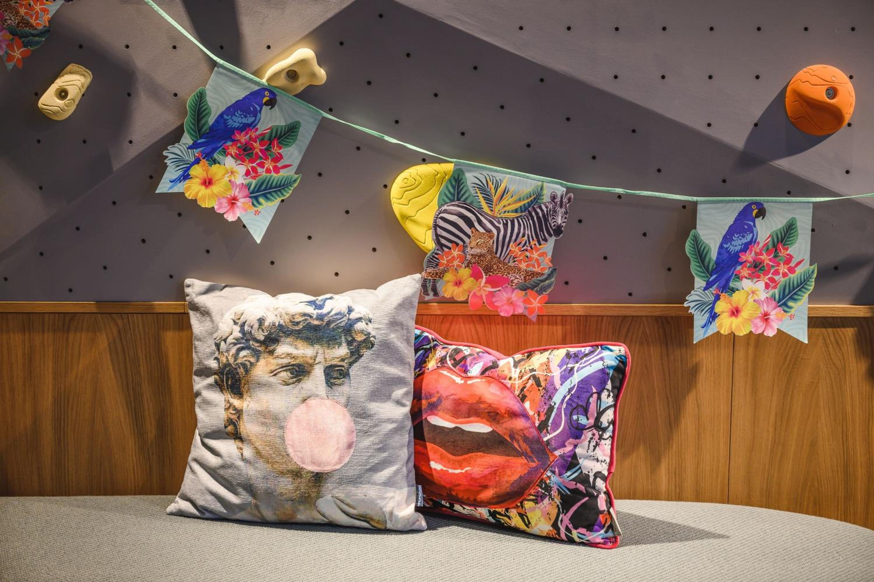 Dresden Vacations - Moxy Dresden Neustadt - Property Image 42