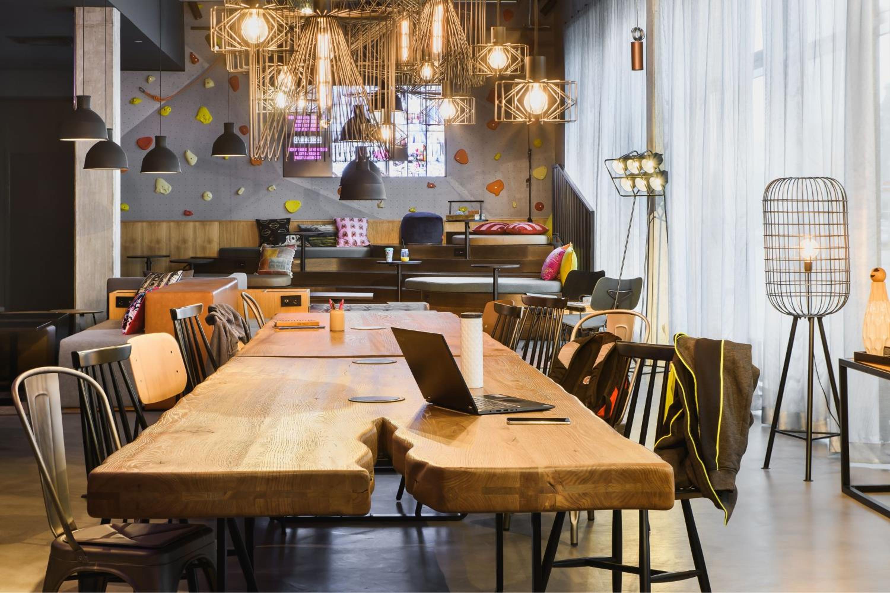 Dresden Vacations - Moxy Dresden Neustadt - Property Image 33