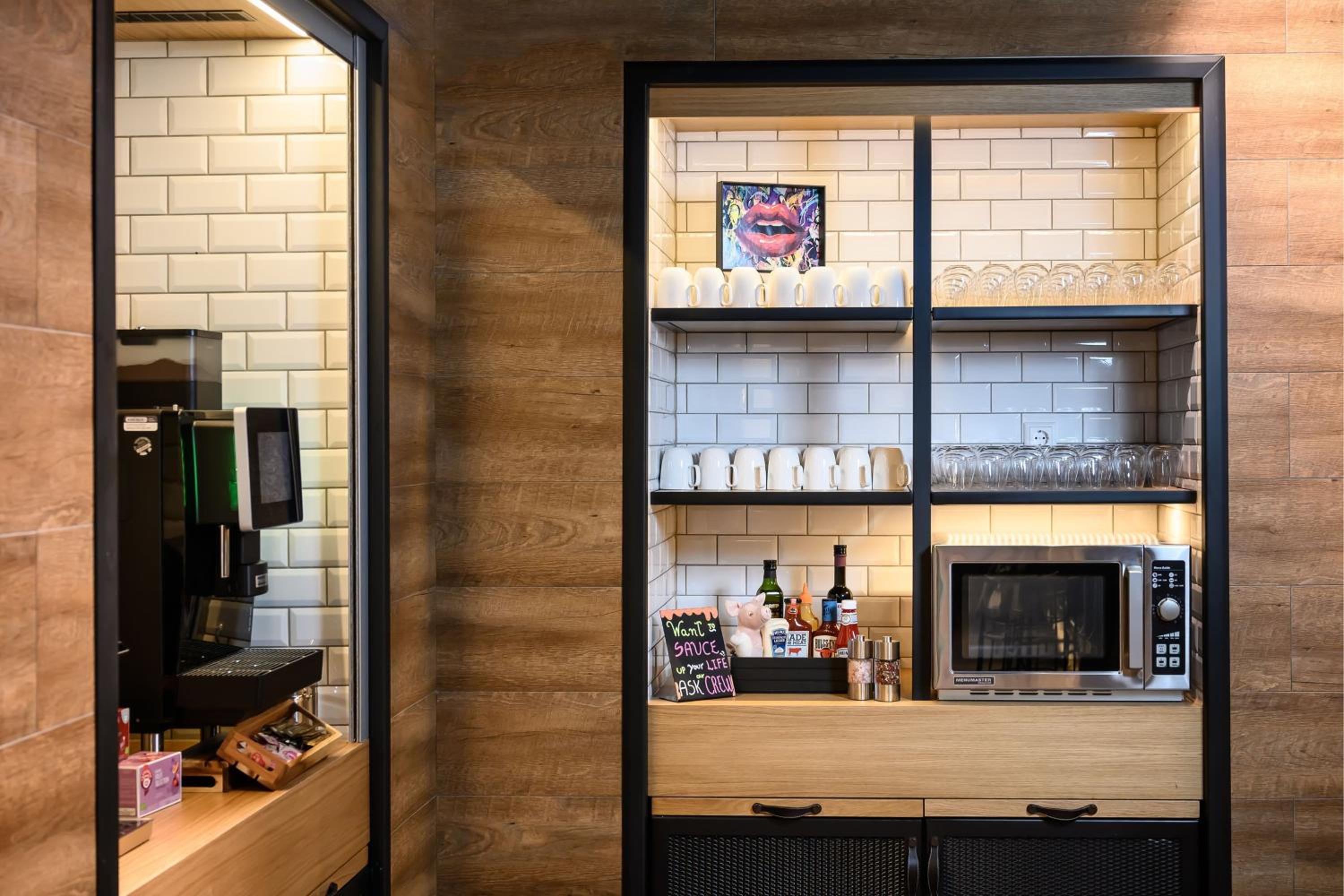 Dresden Vacations - Moxy Dresden Neustadt - Property Image 25