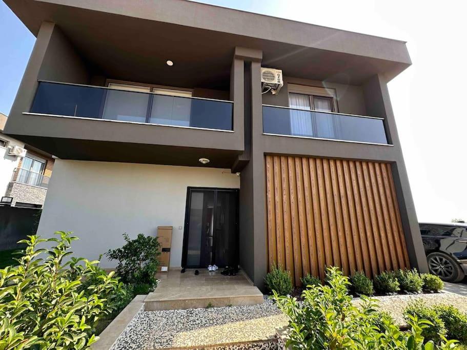 Modern Luxury Villa