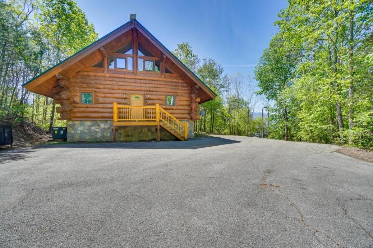 LeConte Views cabin