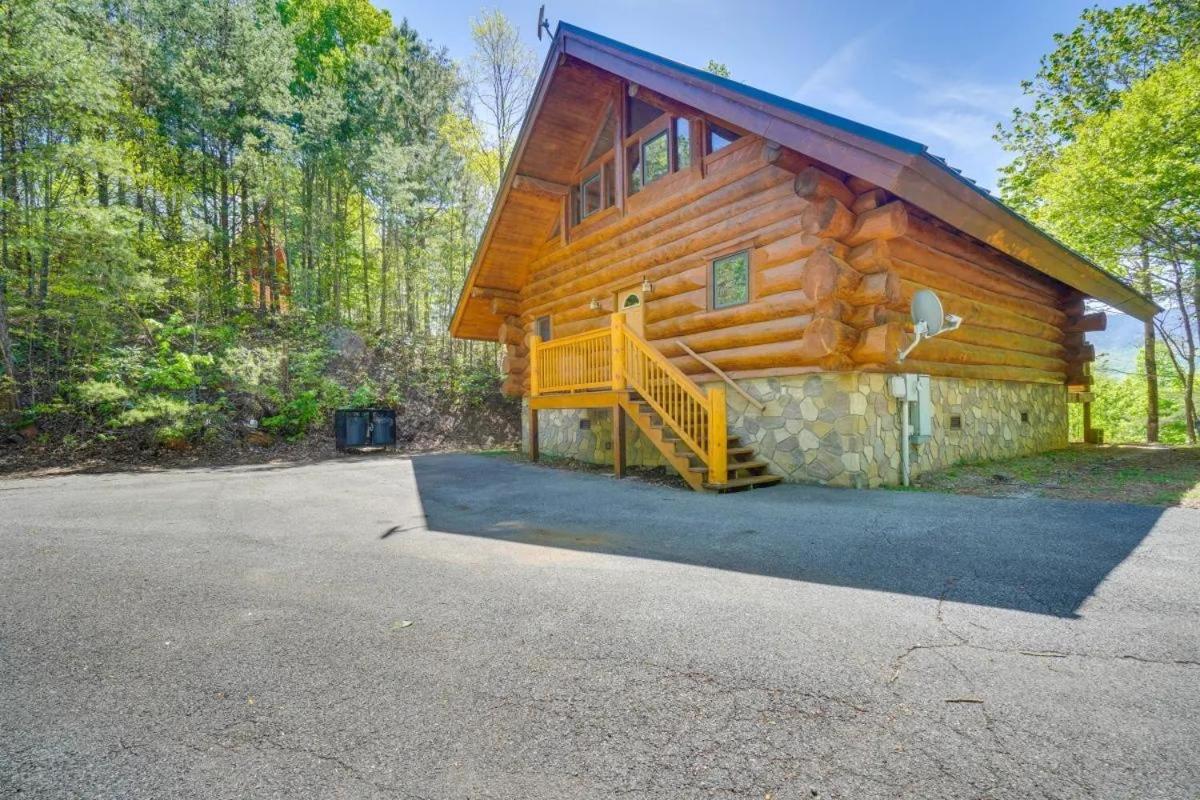 LeConte Views cabin