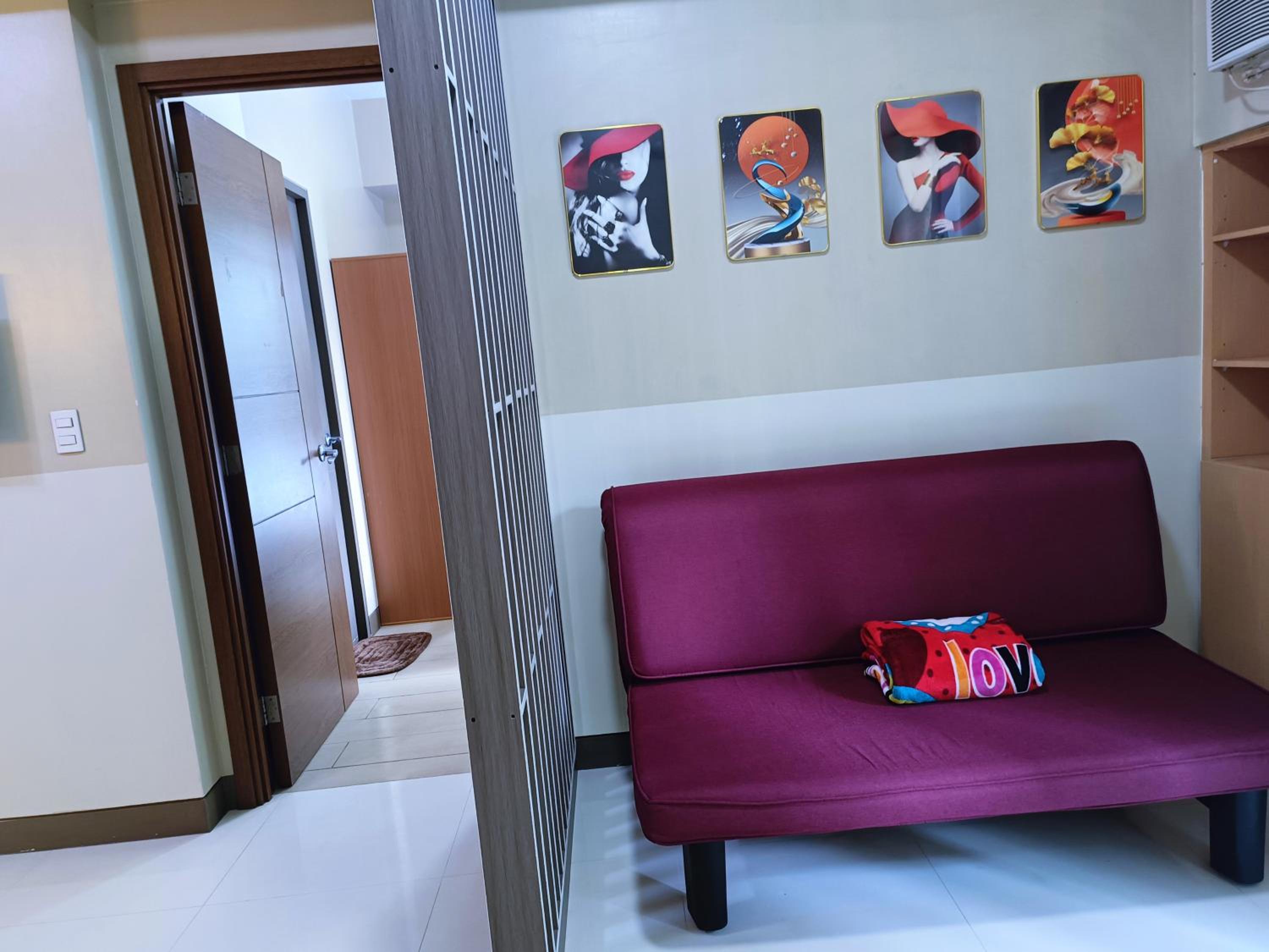 1BR at TWO PALMTREE VILLAS Across Manila airport terminal 3 view 3