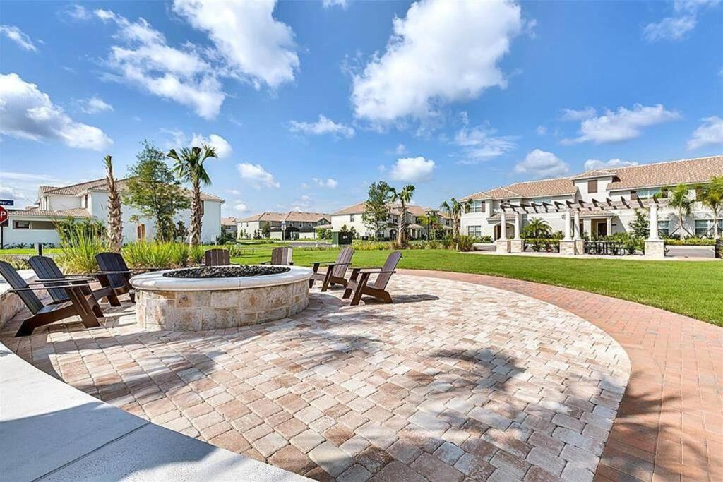 Bright and Sunny Townhouse With Pool Enjoy and Relax