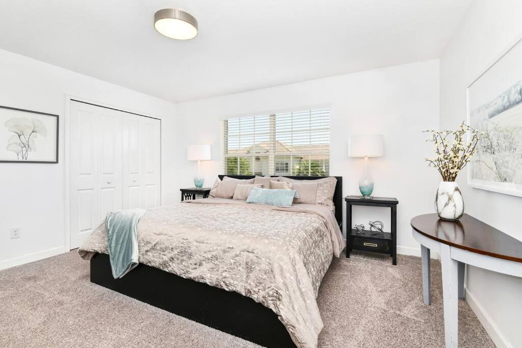 Bright and Sunny Townhouse With Pool Enjoy and Relax