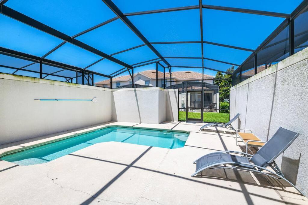 Bright and Sunny Townhouse With Pool Enjoy and Relax