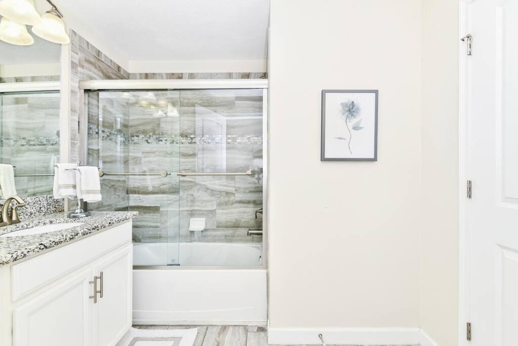 Bright and Sunny Townhouse With Pool Enjoy and Relax