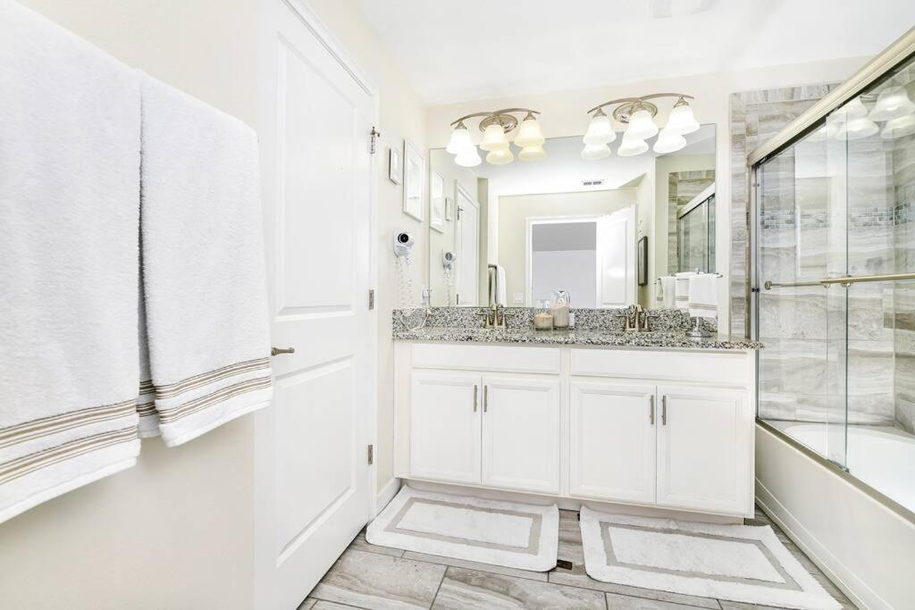 Bright and Sunny Townhouse With Pool Enjoy and Relax