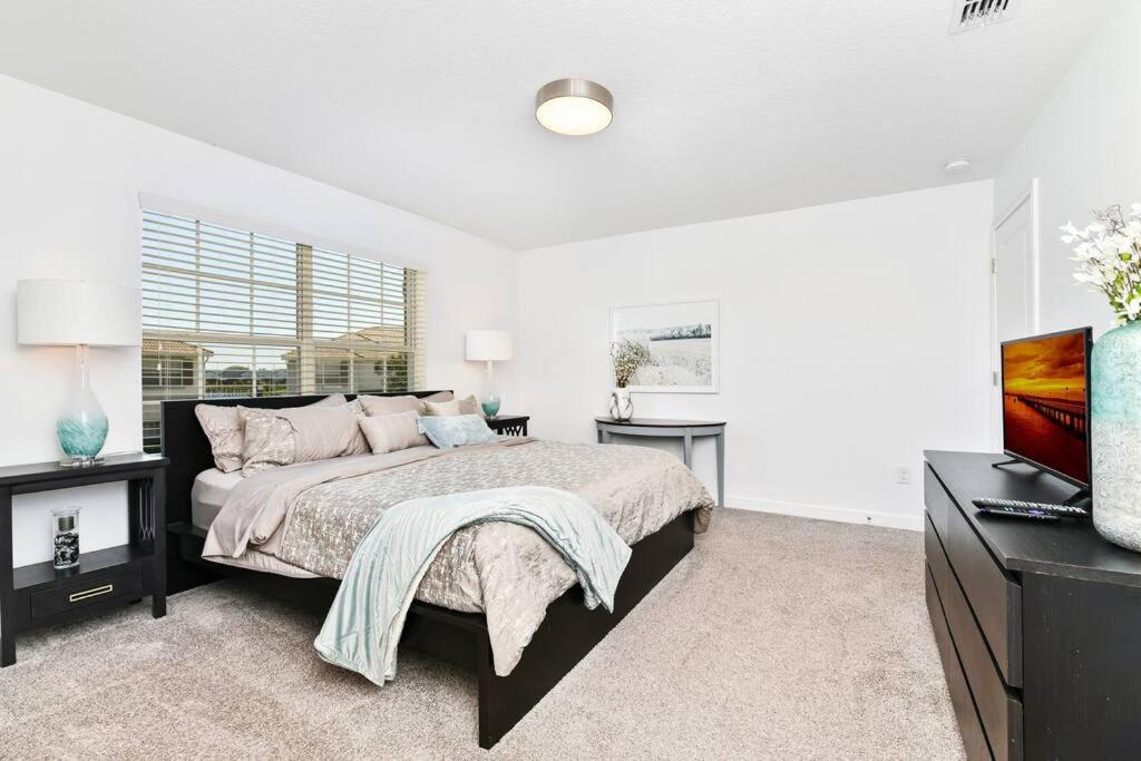 Bright and Sunny Townhouse With Pool Enjoy and Relax