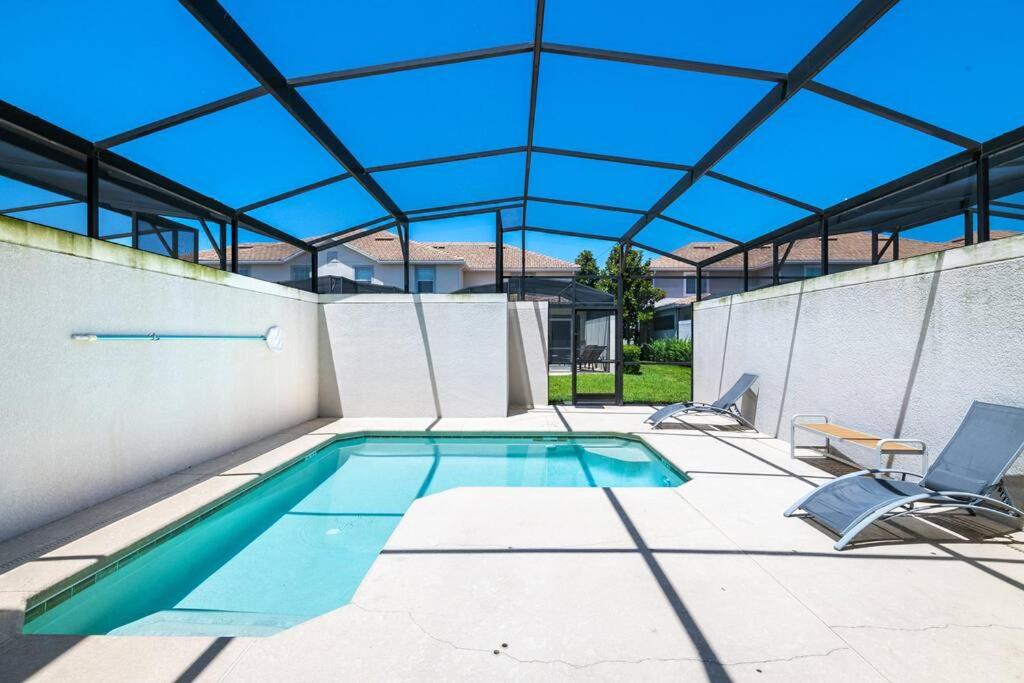 Bright and Sunny Townhouse With Pool Enjoy and Relax