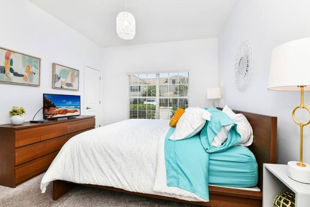 Bright and Sunny Townhouse With Pool Enjoy and Relax